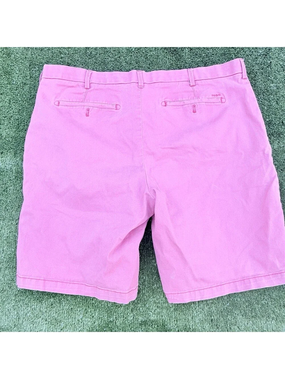 IZOD Saltwater Shorts Men’s 42 Lot of 2 Pink Coral Stretch Chino 9.5 10 Inseam